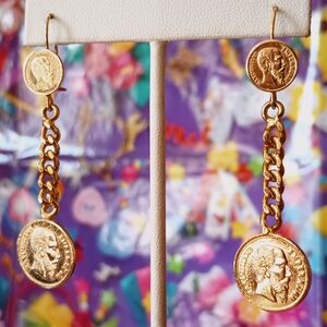 🪙 Vintage Goldtoned Coin Medallion Chain Dangle Drop Earrings 80s/90s